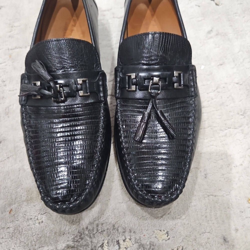 Mezlan Black Textured Loafers with Tassels